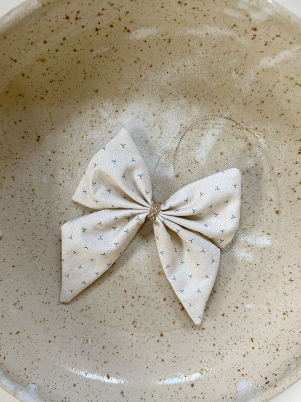 Bow Ornament Small no.2