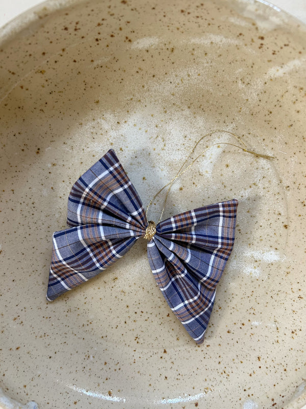 Bow Ornament Small no.6